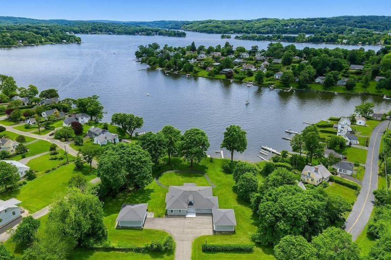 Best Bathroom Remodeling pros in Brookfield, CT